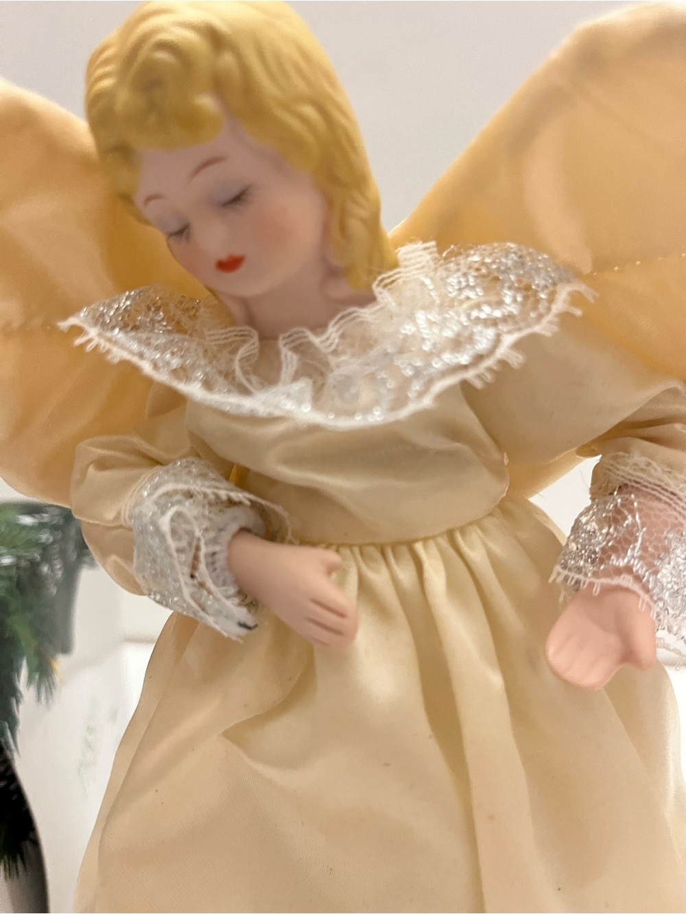 Vintage Danson Decor Porcelain Angel 10-Light Christmas Tree Topper